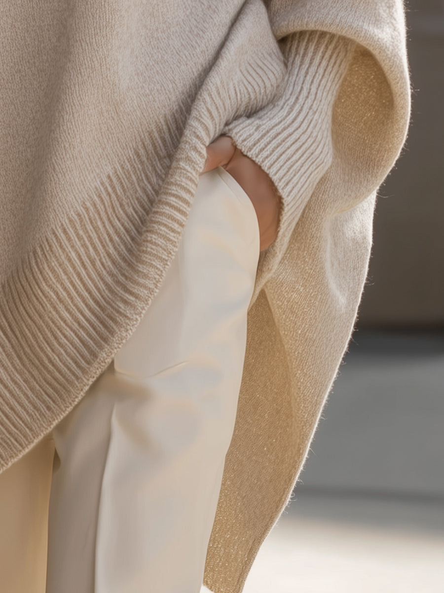 Siri | Oversized Striktrøje med Asymmetrisk Kant