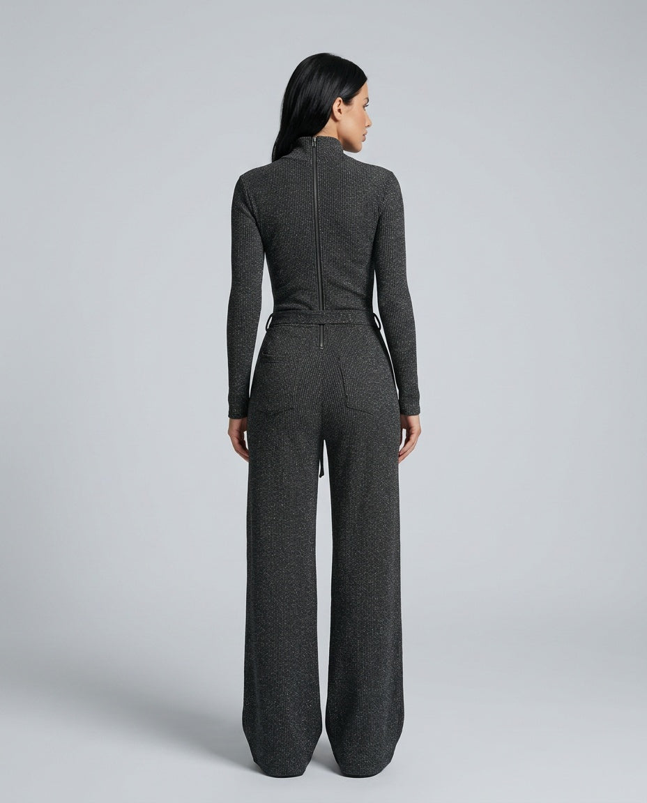 Aurora | Ribstrikket Jumpsuit med Lynlås