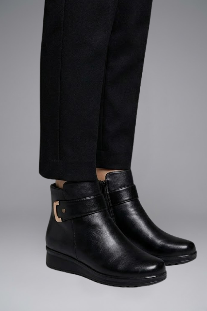 Women's Leather Warm Fur Lined Buckle Low Wedge Ankle Boots