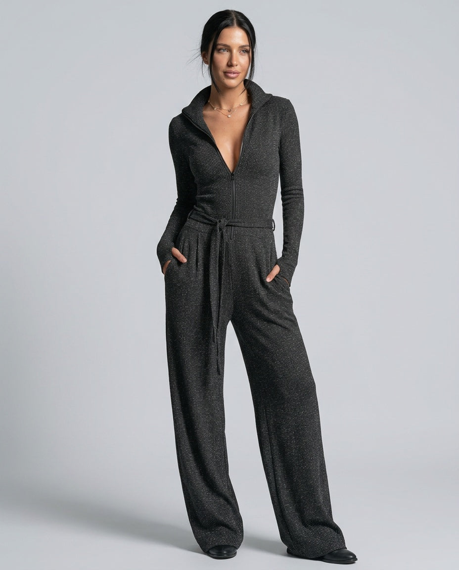 Aurora | Ribstrikket Jumpsuit med Lynlås