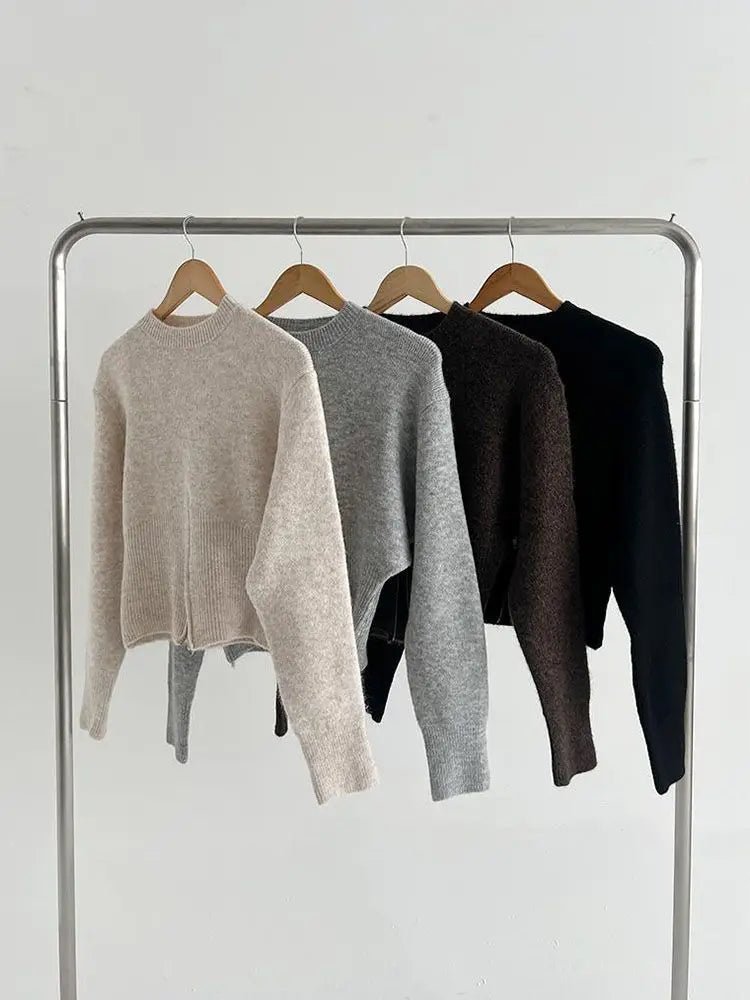 Adahlia Slim Waist Pullover